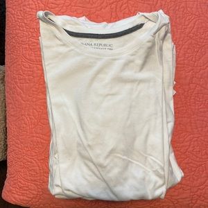 Banana Republic- Mens Medium White T-Shirts made of Super Soft Pima Cotton